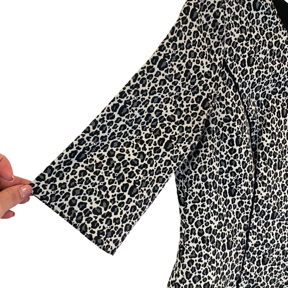 Banana Republic Black White Animal Print Half Sleeve Fitted Dress Women’s Size 2 - Picture 4 of 7